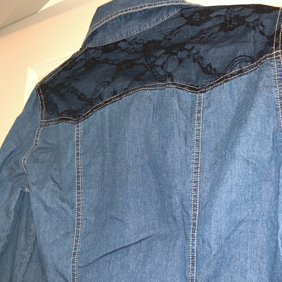 Forever 21 Denim Long Sleeve Shirt - Picture 5 of 8